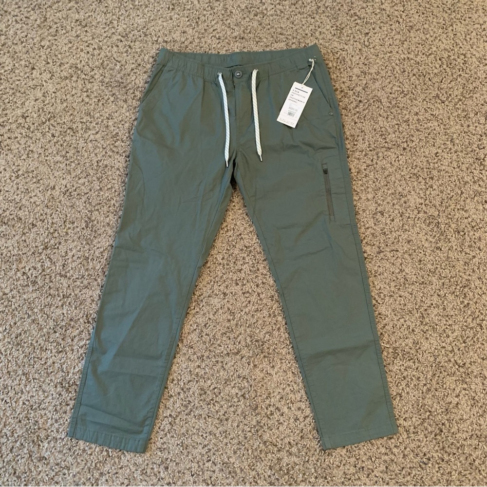 Vuori Womens Army Green Rip Stop Pants size XL Extra Large NWT